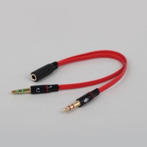 3.5 mm į AUX lizdą jungtis "Aukščiausia klasė 3"