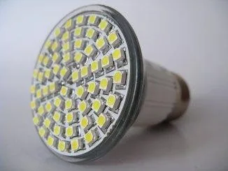E27 3W šiltai balta SMD3528 LED lemputė