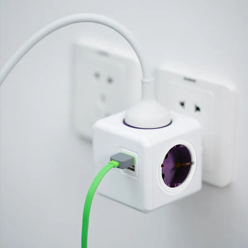 Profesionalus kelioninis adapteris "Auščiausia klasė" (USB +