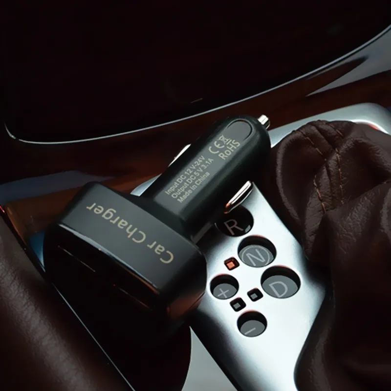 USB pakrovėjas automobiliui "Stiliaus elegancija" (2 USB)