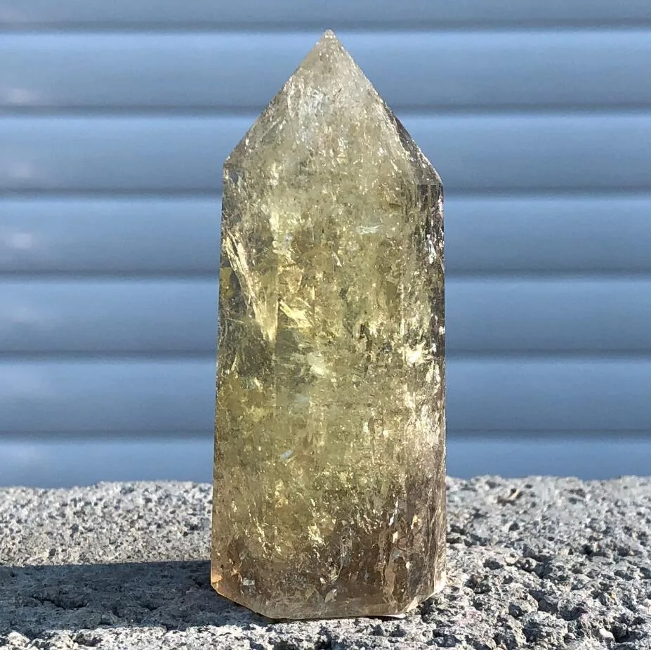 Natūralus mineralas "Geltonasis obeliskas 2" (citrino