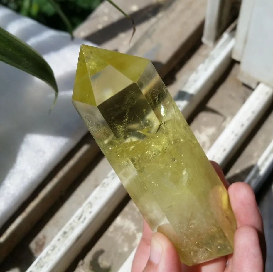 Natūralus mineralas "Geltonasis obeliskas 6" (citrino