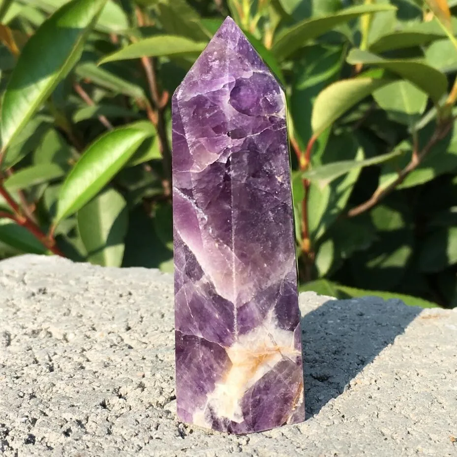 Natūralus mineralas "Violetinis obeliskas" (55 g)
