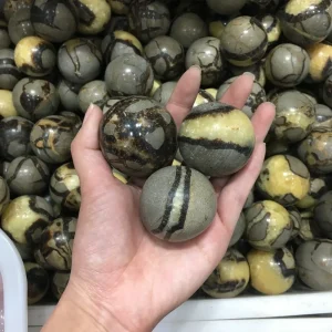 Natūralus mineralas "Tigro akis" (4 cm, 100 g)