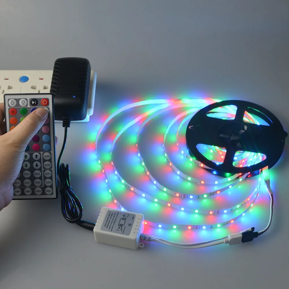 300 LED apšvietimo sitema "Spalvų simfonija 2"