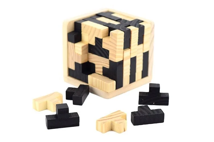 Medinė dėlionė "3D kūbas"