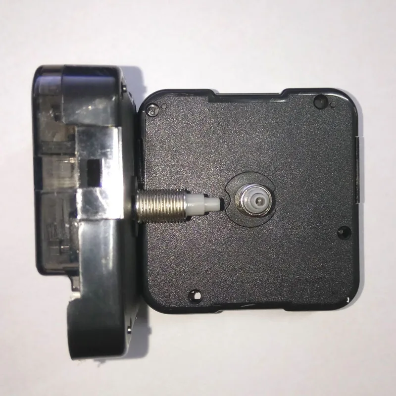 Sieninio laikrodžio mechanizmas "Juodieji milžino kardai"