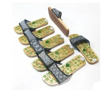 Akupresūrinės masažinės šlepetės "Jade & Wood House Slippers"